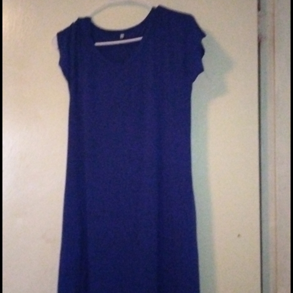 Dress - Picture 4 of 4